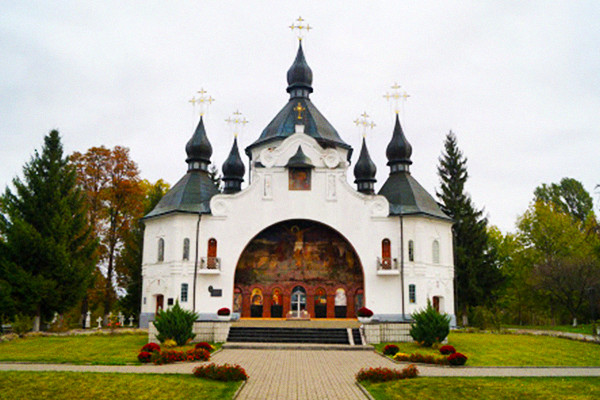 UA: ЗАКАРПАТТЯ транслюватиме богослужіння із монастиря на «Козацьких могилах», яке очолить Митрополит Епіфаній